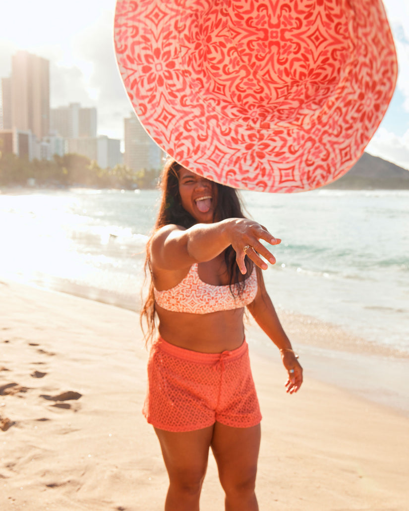 Jasmine Paradise Reversible Bucket Hat - Cloud Dancer Fresco Tile