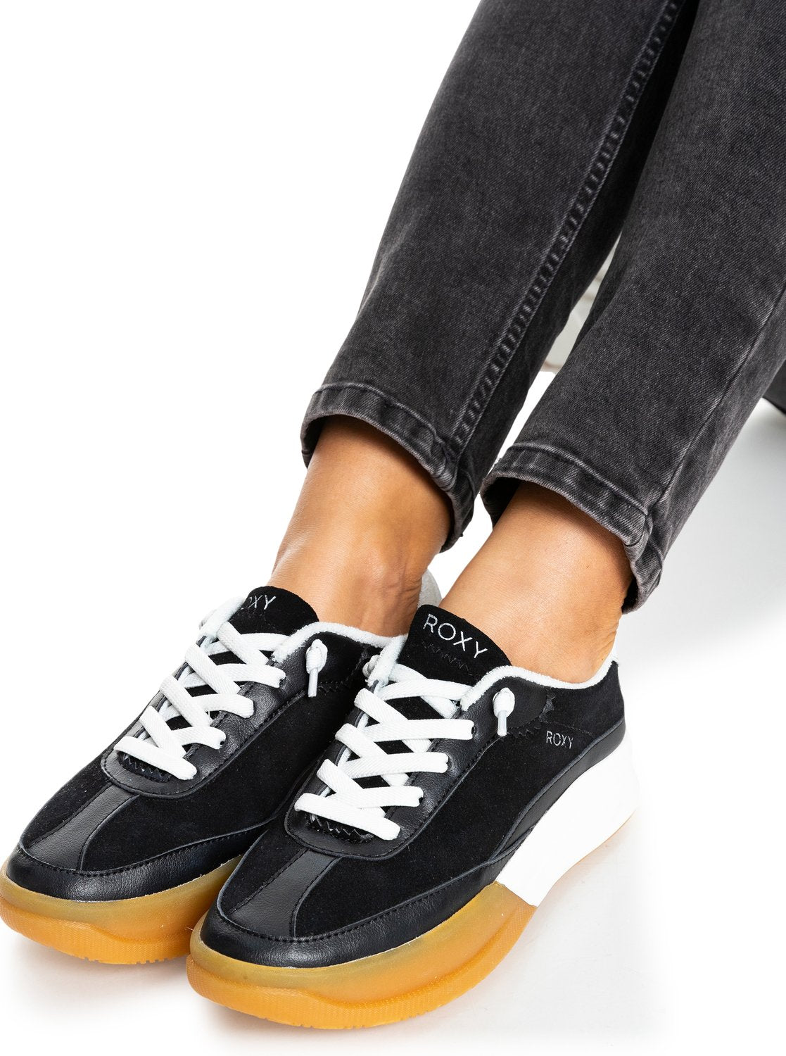 Black roxy cheap shoes